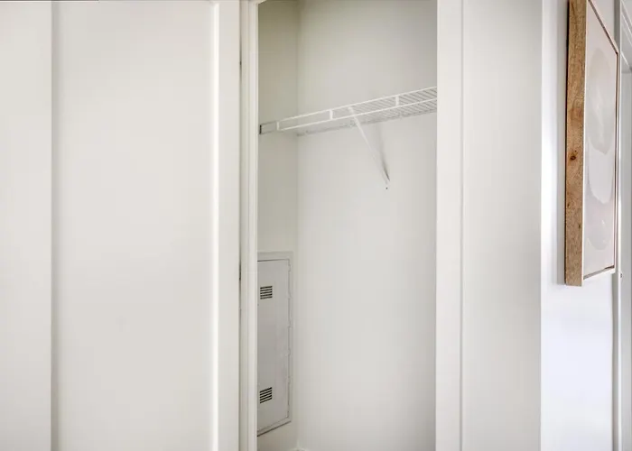 1br W Lounge Pool Gym Nr Metra Chi-863