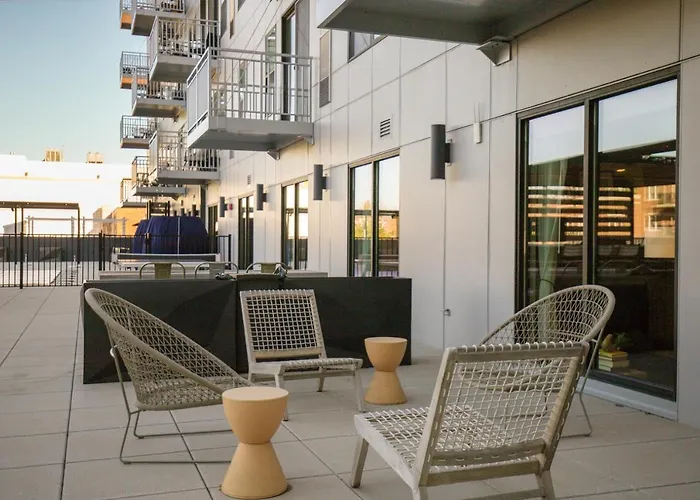 1br W Lounge Pool Gym Nr Metra Chi-863 Elmhurst