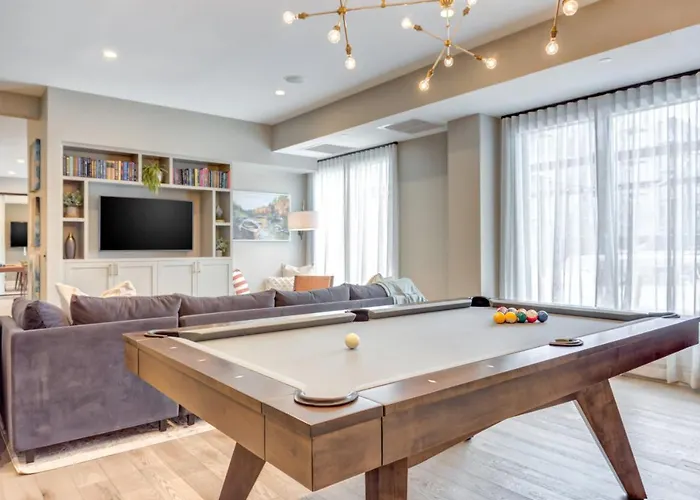 Apartment 1br W Lounge Pool Gym Nr Metra Chi-863 Elmhurst